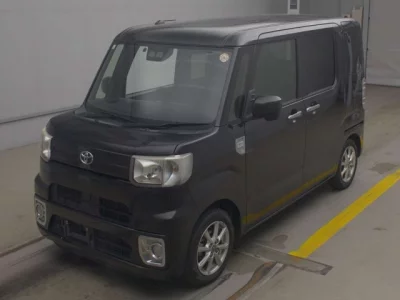 Toyota PIXIS MEGA