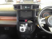 Toyota ROOMY лот № 30039 оценка 4  с аукциона в Японии 8