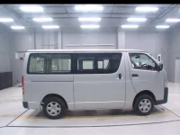 Toyota REGIUS ACE VAN лот № 30040 оценка 3.5  с аукциона в Японии 2