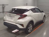 Toyota C-HR лот № 36130 оценка 4.5  с аукциона в Японии 1