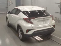 Toyota C-HR лот № 36130 оценка 4.5  с аукциона в Японии 5
