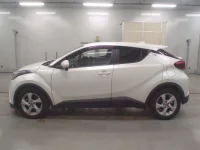 Toyota C-HR лот № 36130 оценка 4.5  с аукциона в Японии 3