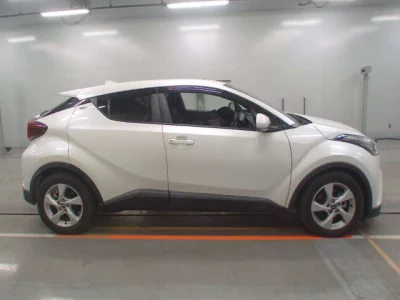 Toyota C-HR  с аукциона в Японии
