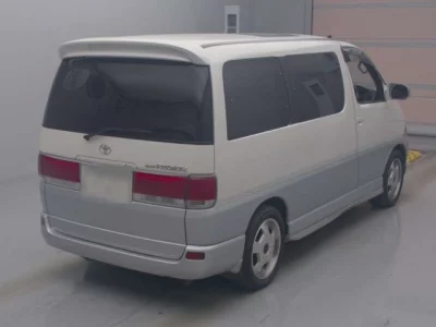 Toyota HIACE REGIUS