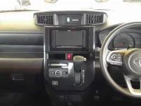 Toyota ROOMY лот № 30048 оценка 4  с аукциона в Японии 8