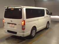 Toyota HIACE VAN лот № 62066 оценка S  с аукциона в Японии 1