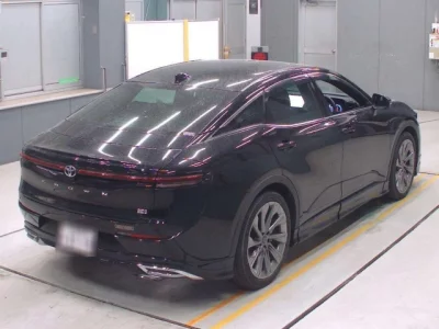 Toyota CROWN CROSSOVER