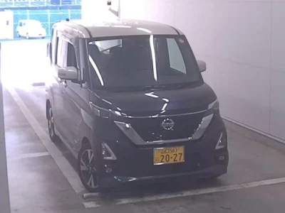 Nissan ROOX  с аукциона в Японии