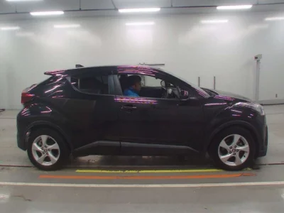 Toyota C-HR  с аукциона в Японии