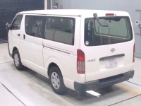 Toyota HIACE VAN лот № 30055 оценка 4  с аукциона в Японии 5