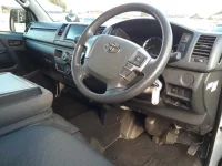 Toyota HIACE VAN лот № 30056 оценка 4  с аукциона в Японии 6