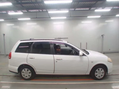 Nissan WINGROAD  с аукциона в Японии