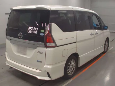 Nissan SERENA  с аукциона в Японии