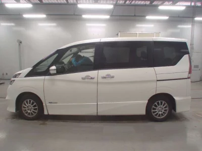 Nissan SERENA  с аукциона в Японии