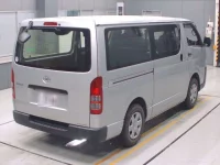 Toyota HIACE VAN лот № 30057 оценка 4.5  с аукциона в Японии 1