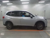 Subaru FORESTER лот № 90028 оценка 4  с аукциона в Японии 2