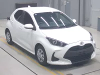 Toyota YARIS лот № 30064 оценка 4.5  с аукциона в Японии 4
