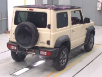 Suzuki JIMNY SIERRA лот № 30061 оценка 5  с аукциона в Японии 1