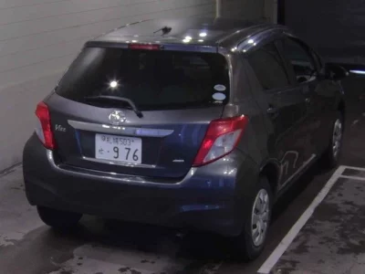 Toyota VITZ  с аукциона в Японии