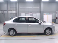 Toyota COROLLA AXIO лот № 30065 оценка 4  с аукциона в Японии 2