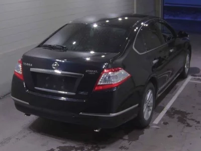 Nissan TEANA  с аукциона в Японии
