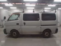 Nissan CARAVAN VAN лот № 10279 оценка R  с аукциона в Японии 3