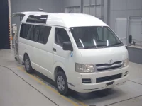 Toyota HIACE VAN лот № 30067 оценка 3.5  с аукциона в Японии 4