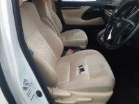 Toyota ALPHARD лот № 30072 оценка 4  с аукциона в Японии 7