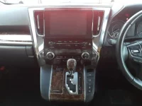 Toyota ALPHARD лот № 30072 оценка 4  с аукциона в Японии 8