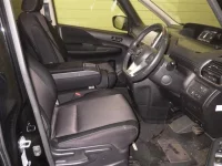 Nissan SERENA лот № 5015 оценка R  с аукциона в Японии 3