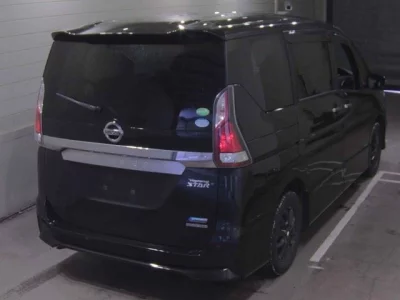 Nissan SERENA  с аукциона в Японии