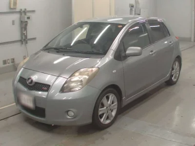 Toyota VITZ  с аукциона в Японии