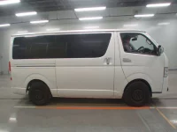Toyota HIACE VAN лот № 30002 оценка 3.5  с аукциона в Японии 2