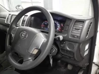 Toyota HIACE VAN лот № 30002 оценка 3.5  с аукциона в Японии 6