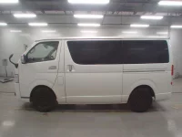 Toyota HIACE VAN лот № 30002 оценка 3.5  с аукциона в Японии 3