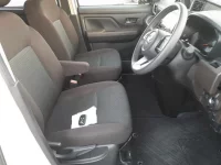 Toyota ROOMY лот № 30080 оценка 4  с аукциона в Японии 7