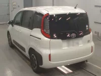 Toyota SIENTA лот № 30007 оценка 5  с аукциона в Японии 5