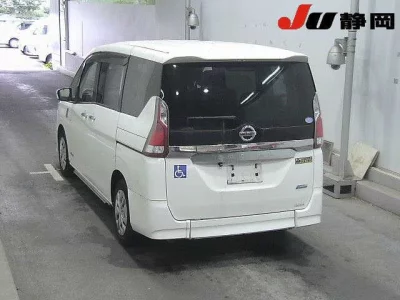 Nissan SERENA  с аукциона в Японии