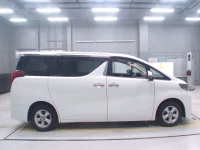 Toyota ALPHARD лот № 30085 оценка 4  с аукциона в Японии 2
