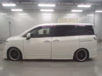 Nissan ELGRAND лот № 30013 оценка 3.5  с аукциона в Японии 3