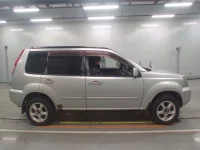 Nissan X-TRAIL лот № 10319 оценка 3  с аукциона в Японии 2