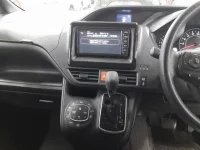Toyota NOAH лот № 30015 оценка 3.5  с аукциона в Японии 8