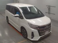Toyota NOAH лот № 30016 оценка R  с аукциона в Японии 4