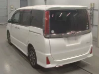 Toyota NOAH лот № 30016 оценка R  с аукциона в Японии 5