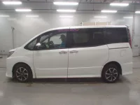 Toyota NOAH лот № 30016 оценка R  с аукциона в Японии 3