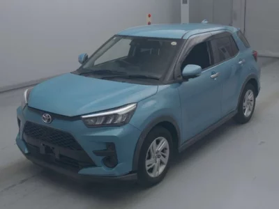 Toyota RAIZE  с аукциона в Японии