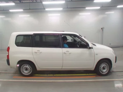 Toyota PROBOX  с аукциона в Японии