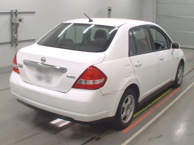 Nissan TIIDA LATIO