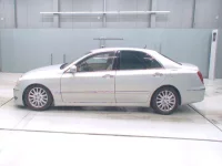 Toyota CROWN лот № 30095 оценка 3.5  с аукциона в Японии 3