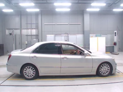 Toyota CROWN  с аукциона в Японии